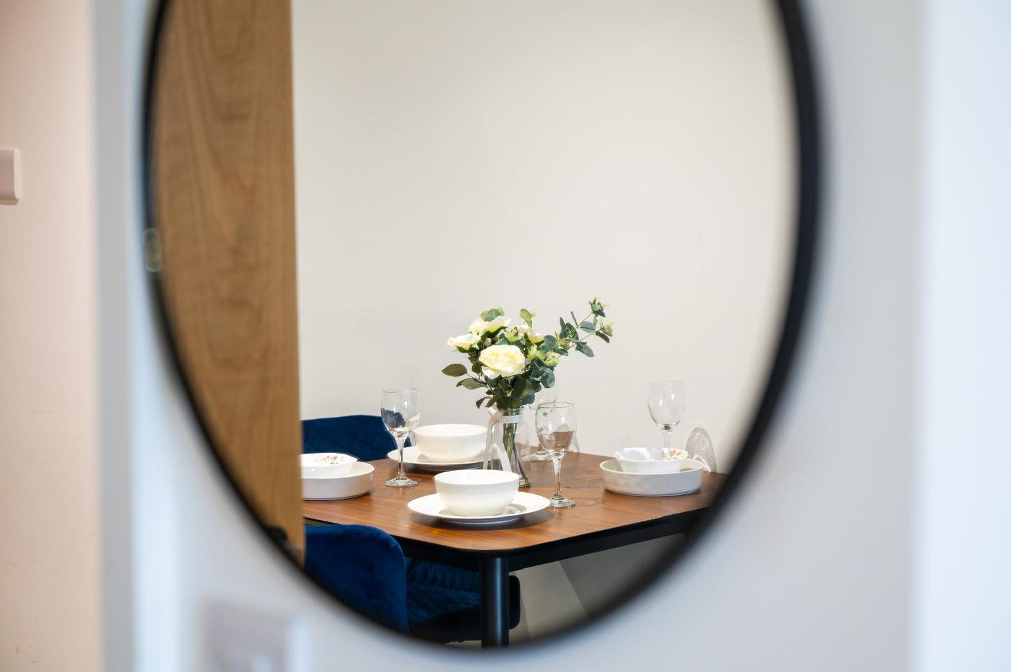Stylish & Spacious Salford Quays One Bedroom High Floor Apartment With Balcony Μάντσεστερ Εξωτερικό φωτογραφία